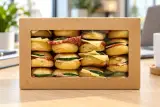 16 darabos vegyes pogácsaszendvics válogatás vajas pogácsából, kraft dobozban